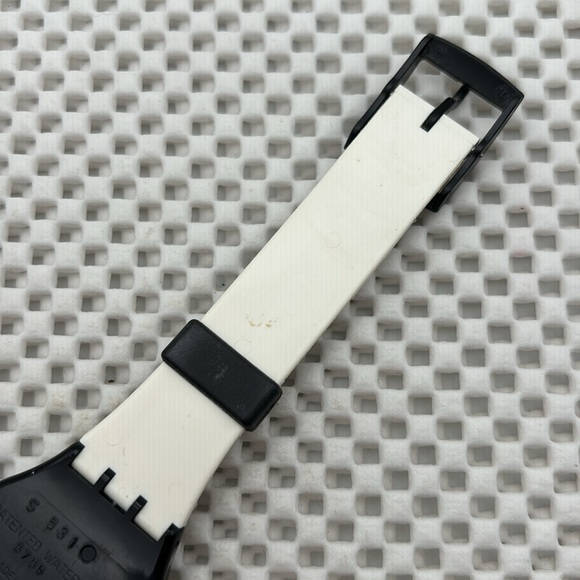 Swatch Watch - GB163 - BLACK LETTER - Picture 7 of 9